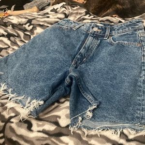 Cute long H&M shorts size us4.